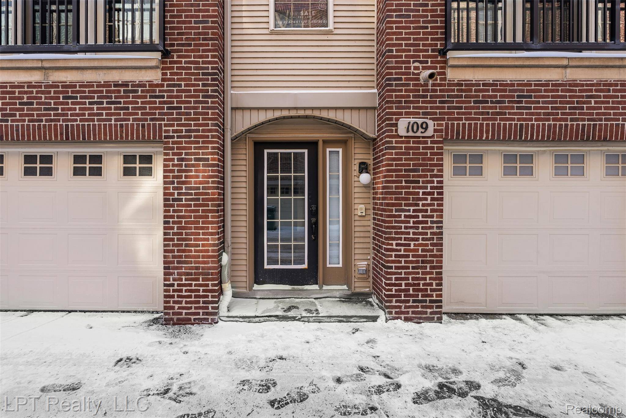 Brighton, MI 48116,109 S 2nd ST