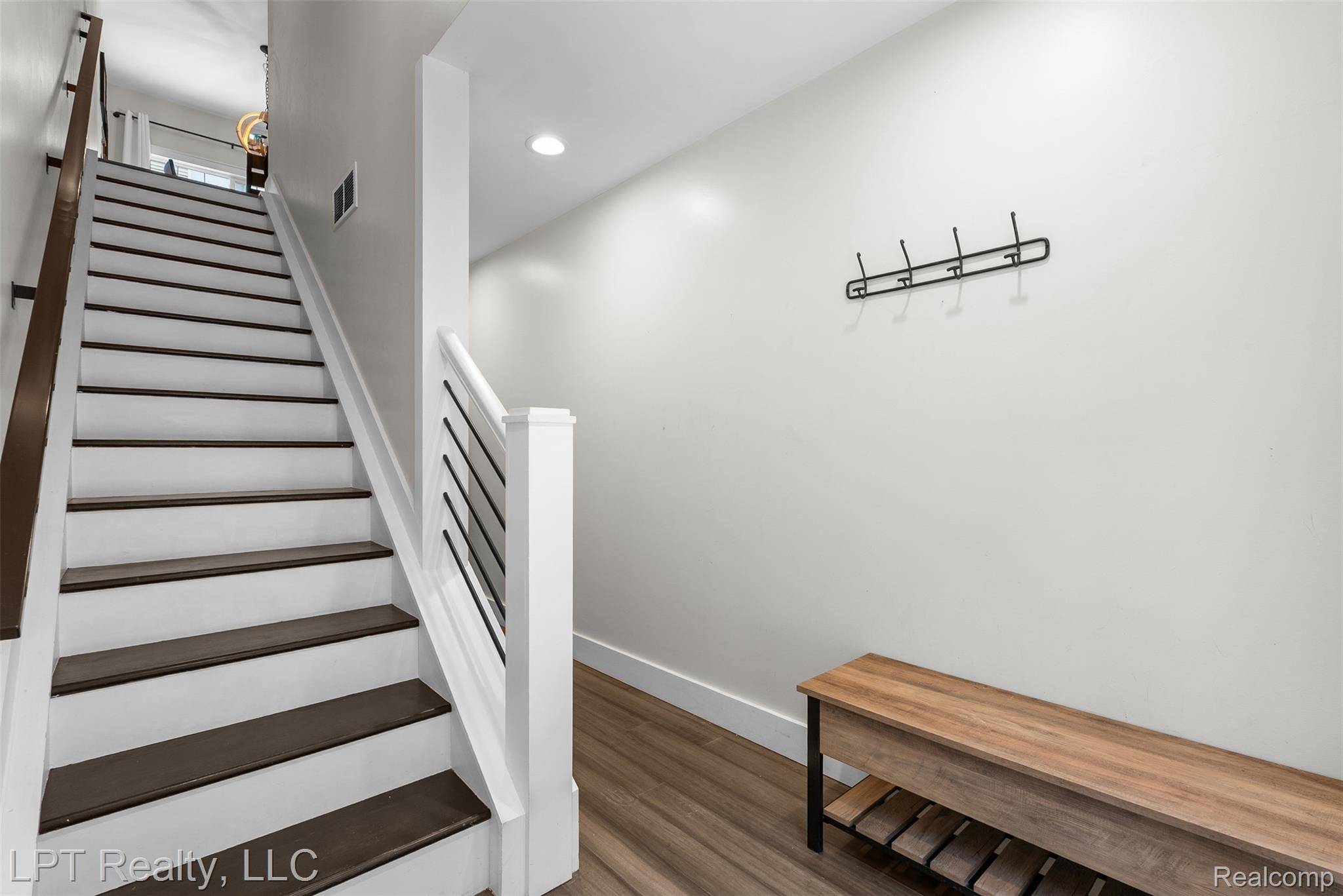 Brighton, MI 48116,109 S 2nd ST