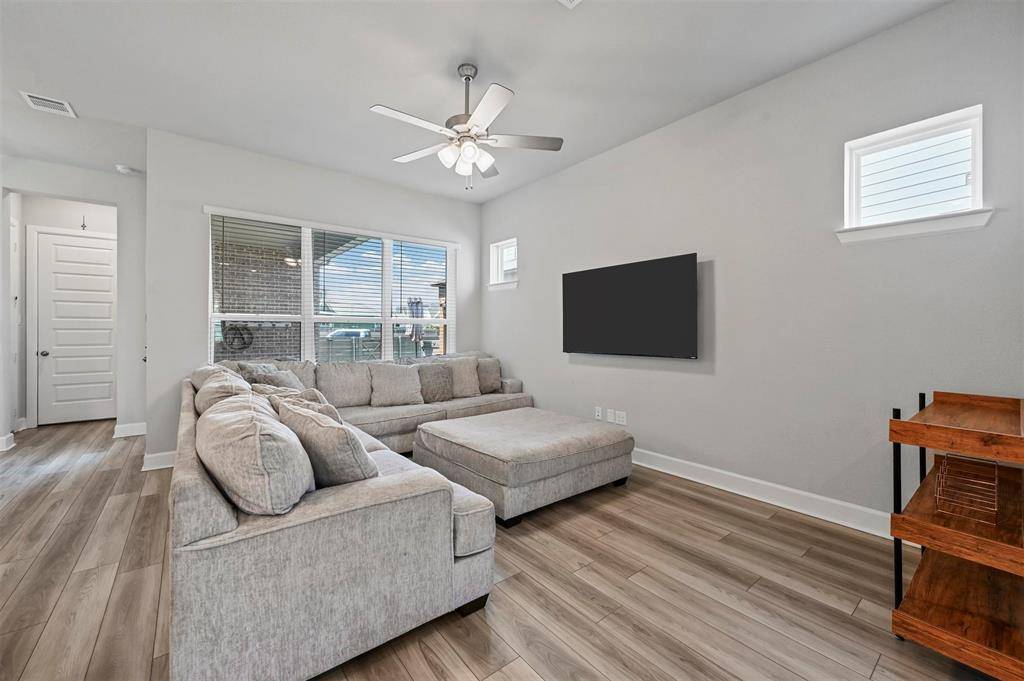 North Richland Hills, TX 76180,6124 Mayfair Mews