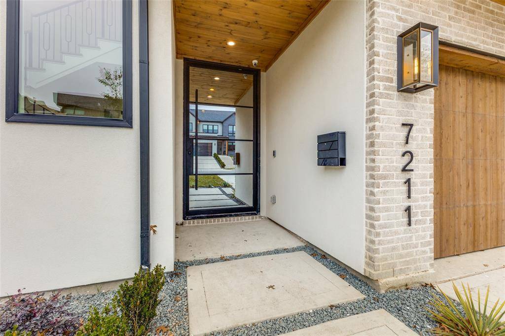 Dallas, TX 75214,7211 Coronado Avenue