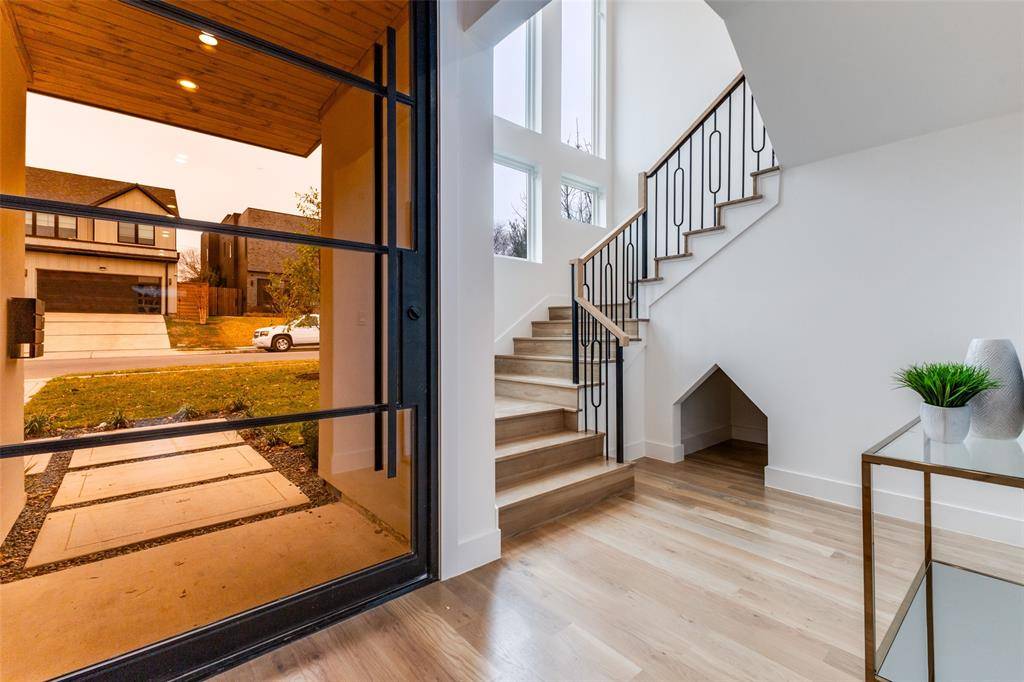 Dallas, TX 75214,7211 Coronado Avenue