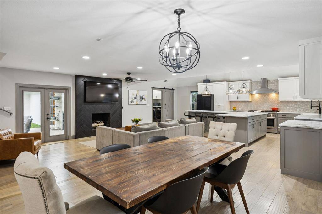 Dallas, TX 75240,13326 Rolling Hills Lane