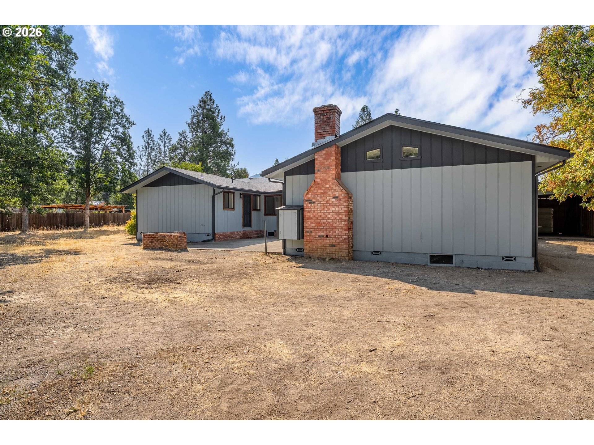 222 SHADYWOOD DR, Cave Junction, OR 97523