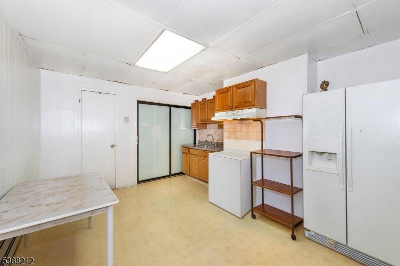 Union City, NJ 07087,415 24Th St