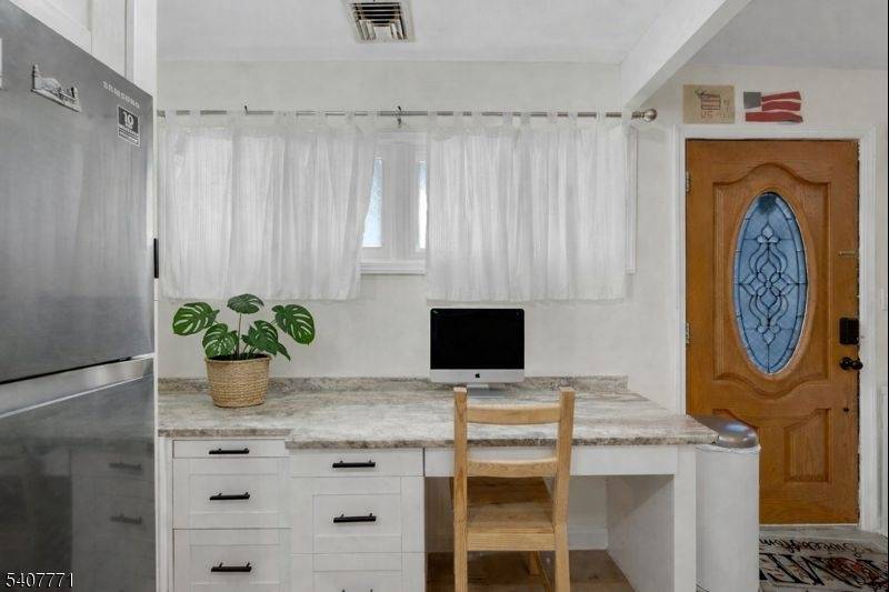 Rochelle Park Twp., NJ 07662,45 Howard Ave