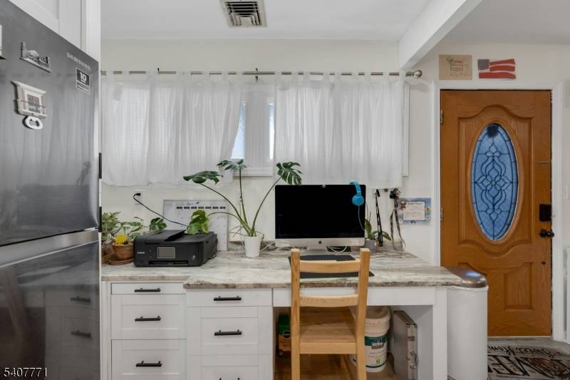 Rochelle Park Twp., NJ 07662,45 Howard Ave