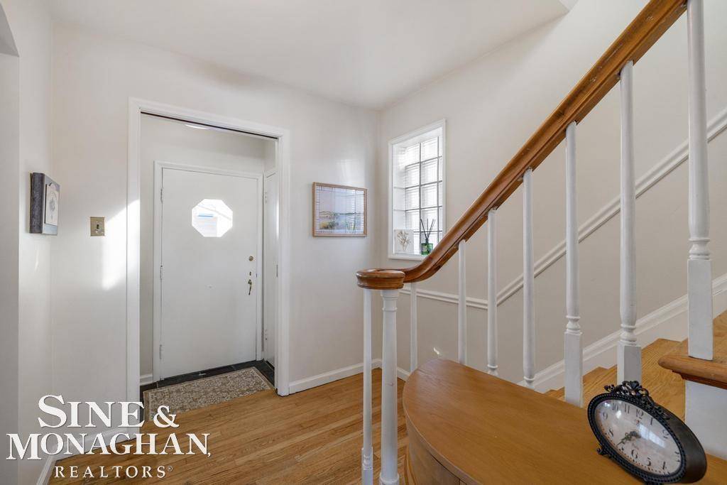 Grosse Pointe Woods, MI 48236,1971 Littlestone RD