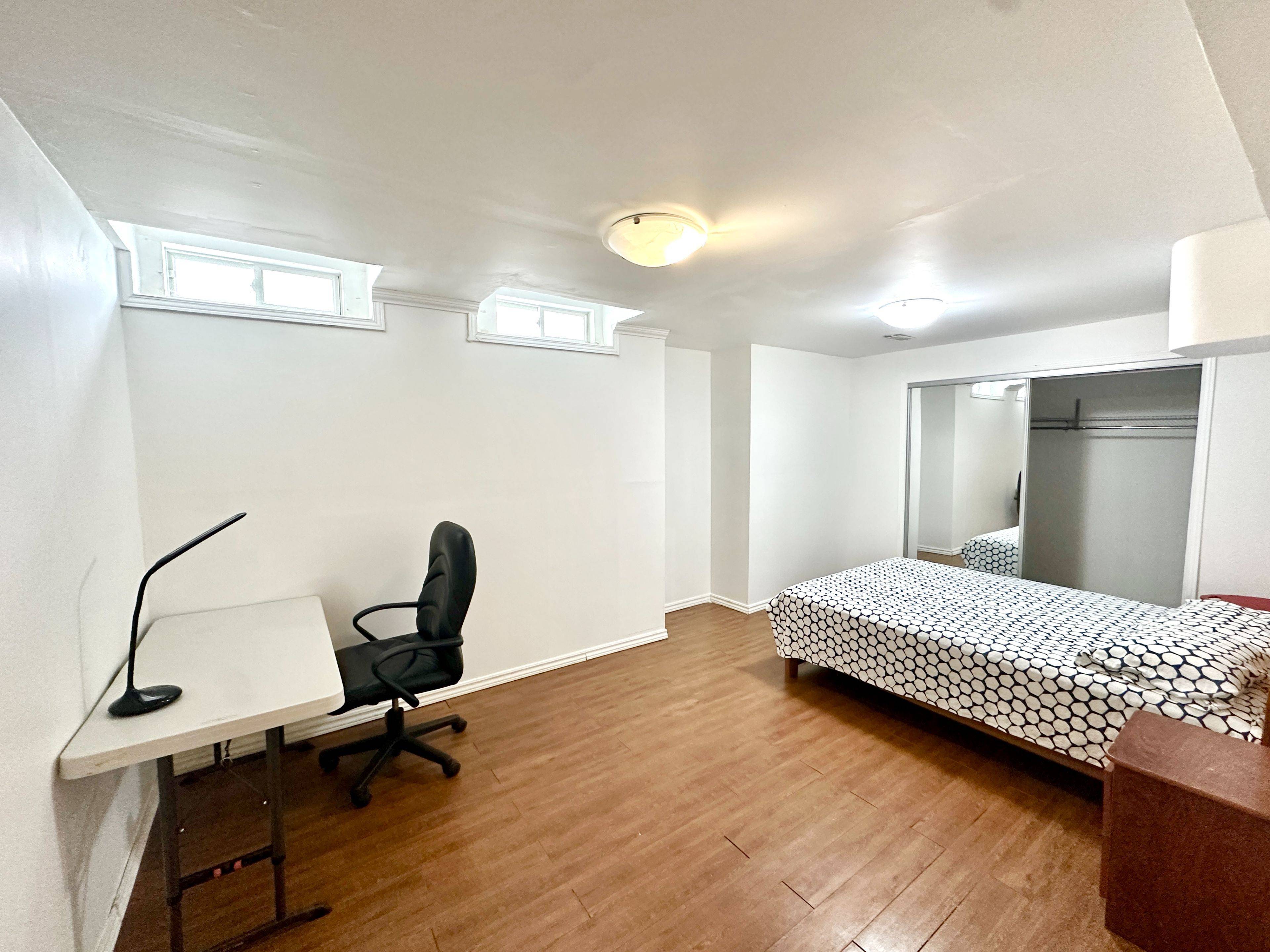 Markham, ON L3P 7S5,86 Snowdon CIR #Lower