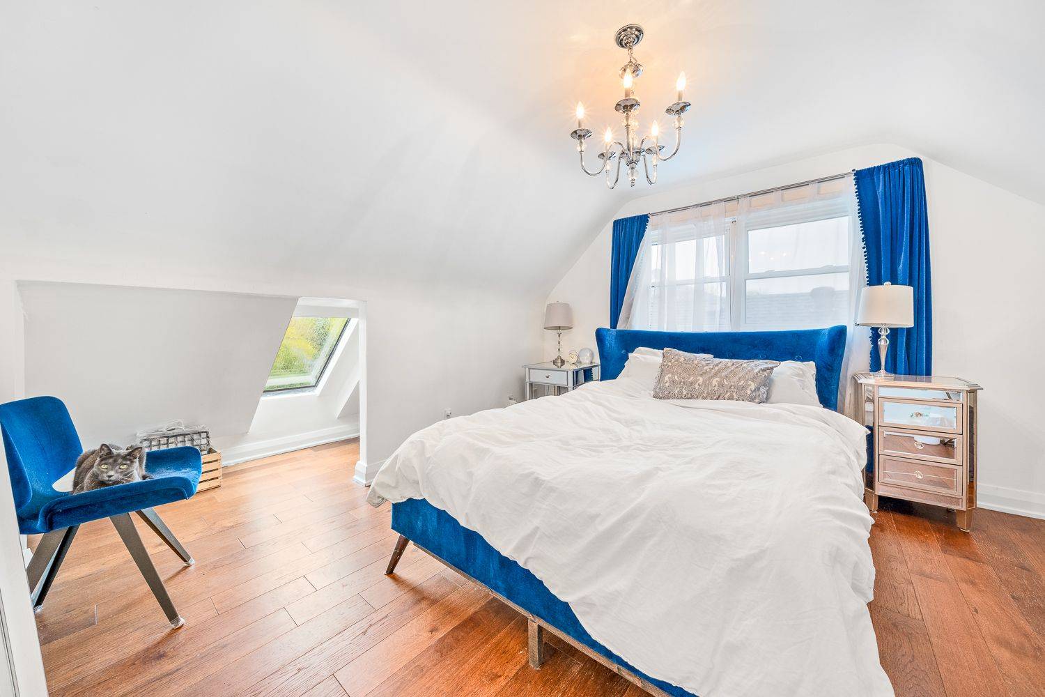 Toronto W10, ON M9W 3Z8,65 Barrhead CRES