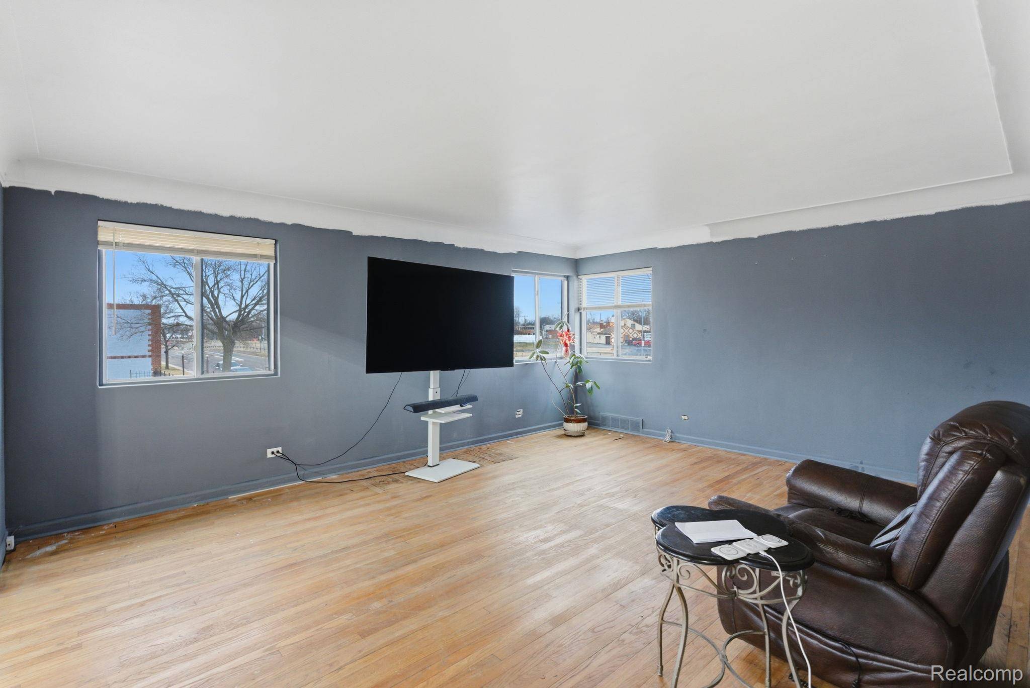 Detroit, MI 48221,16666 James Couzens FWY