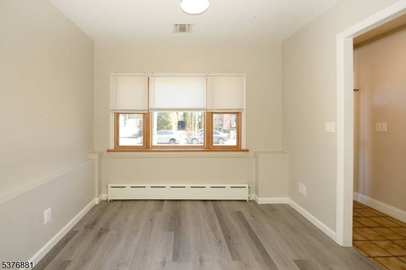 Waldwick Boro, NJ 07463,28 Zazzetti St