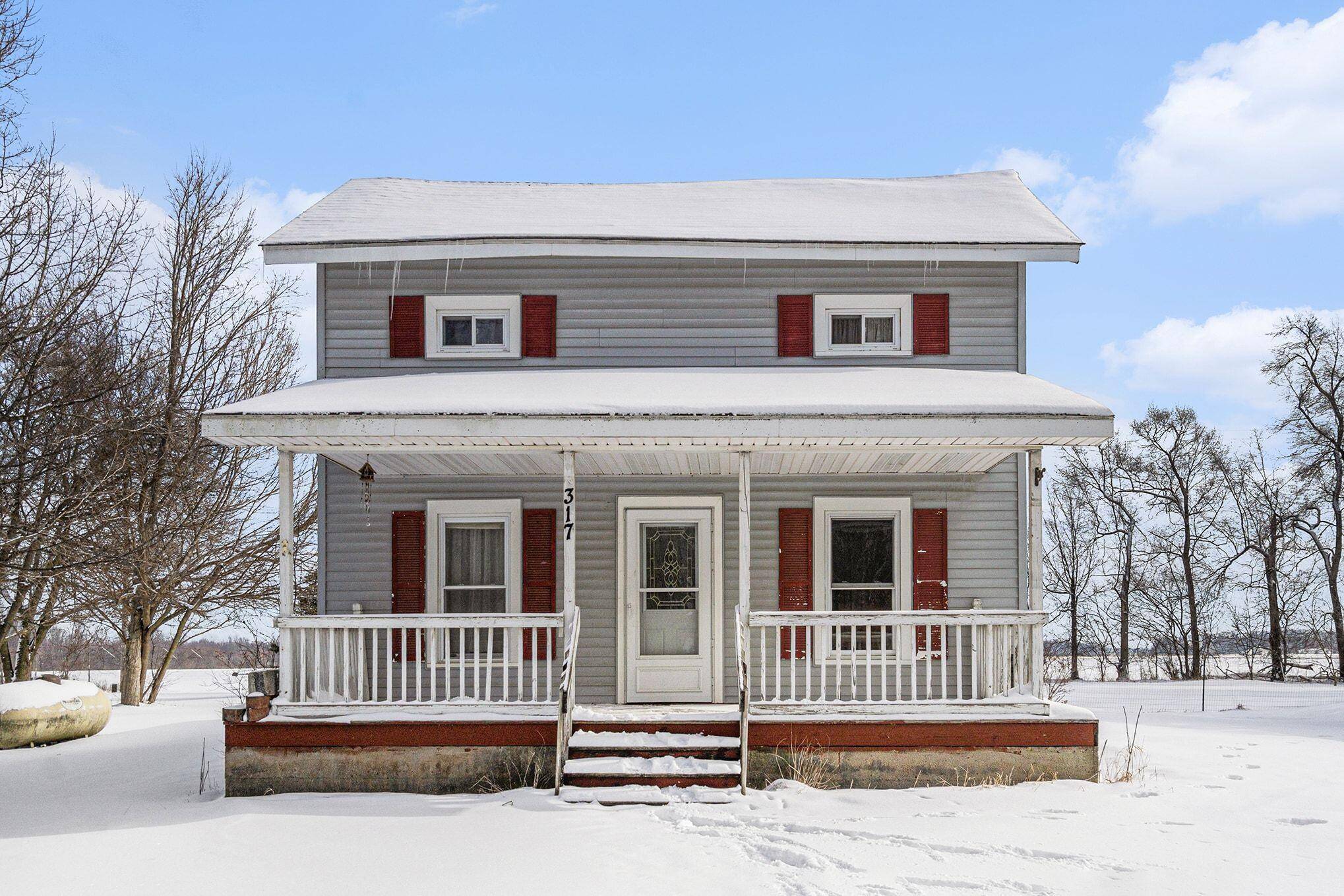 Bronson, MI 49028,317 S Parham RD