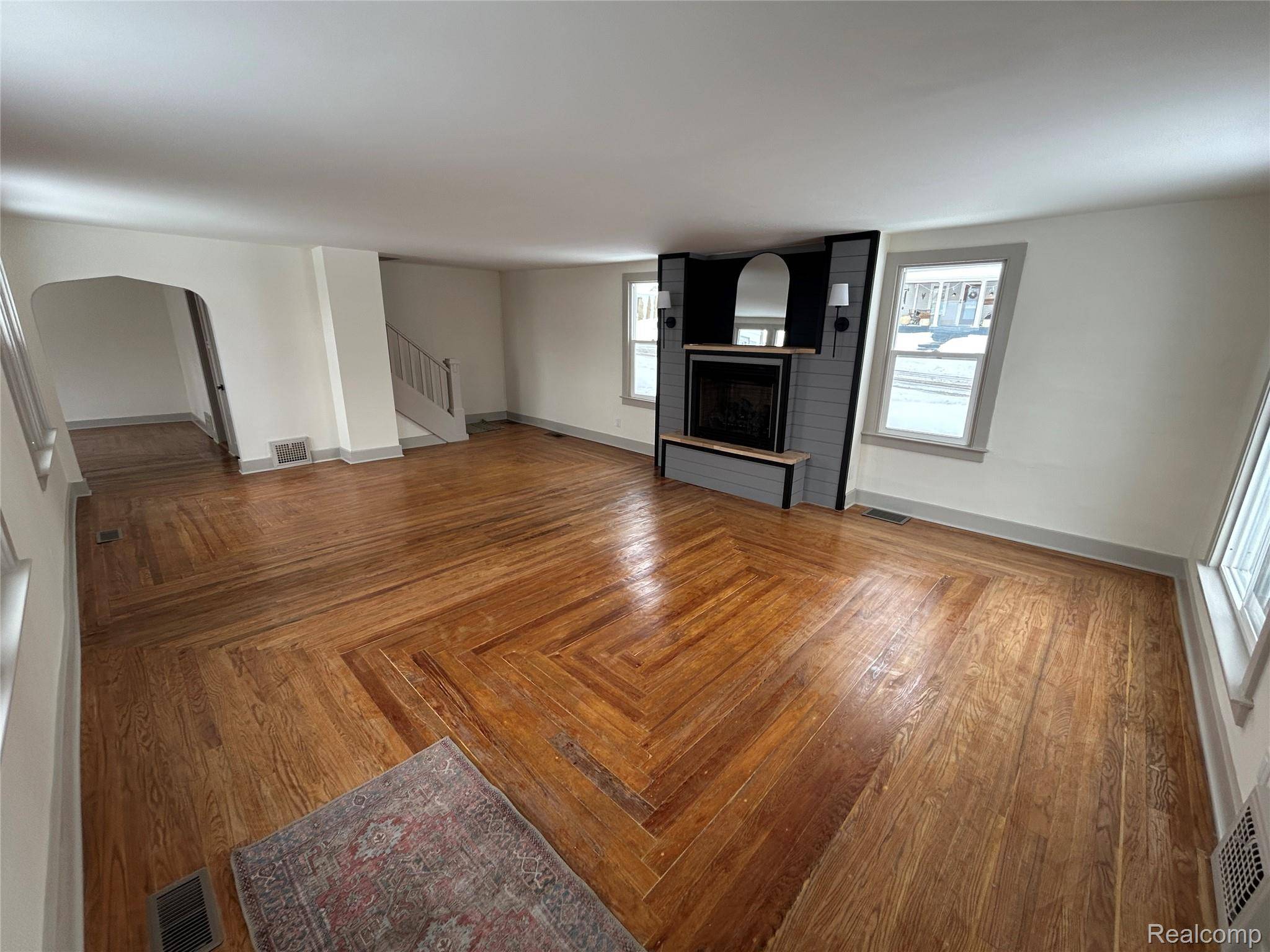 Lake Orion, MI 48362,147 N Broadway ST