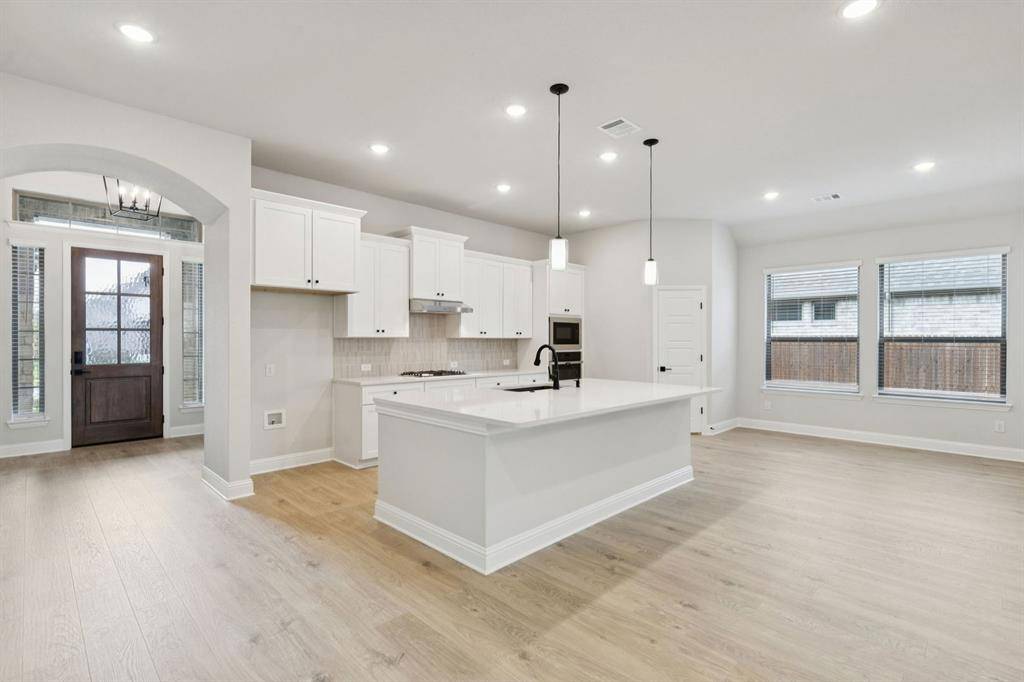 Waxahachie, TX 75165,1854 Silver Birch Road