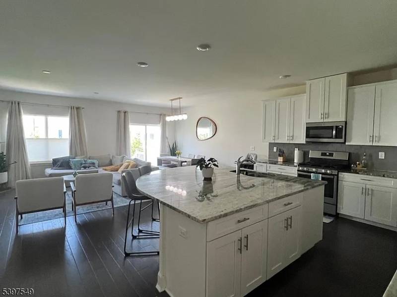 Morris Twp., NJ 07960,31 Gerhard Pl