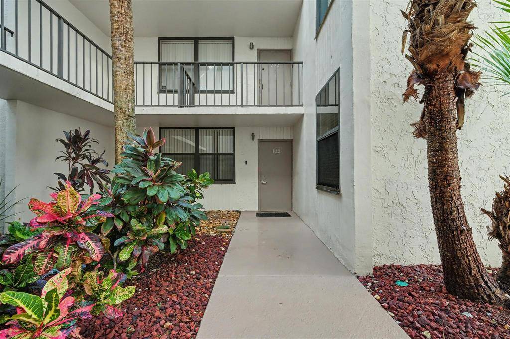 Miami, FL 33180,20401 NE 30th Ave #102