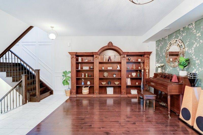 Markham, ON L6B 1N8,121 Luzon AVE