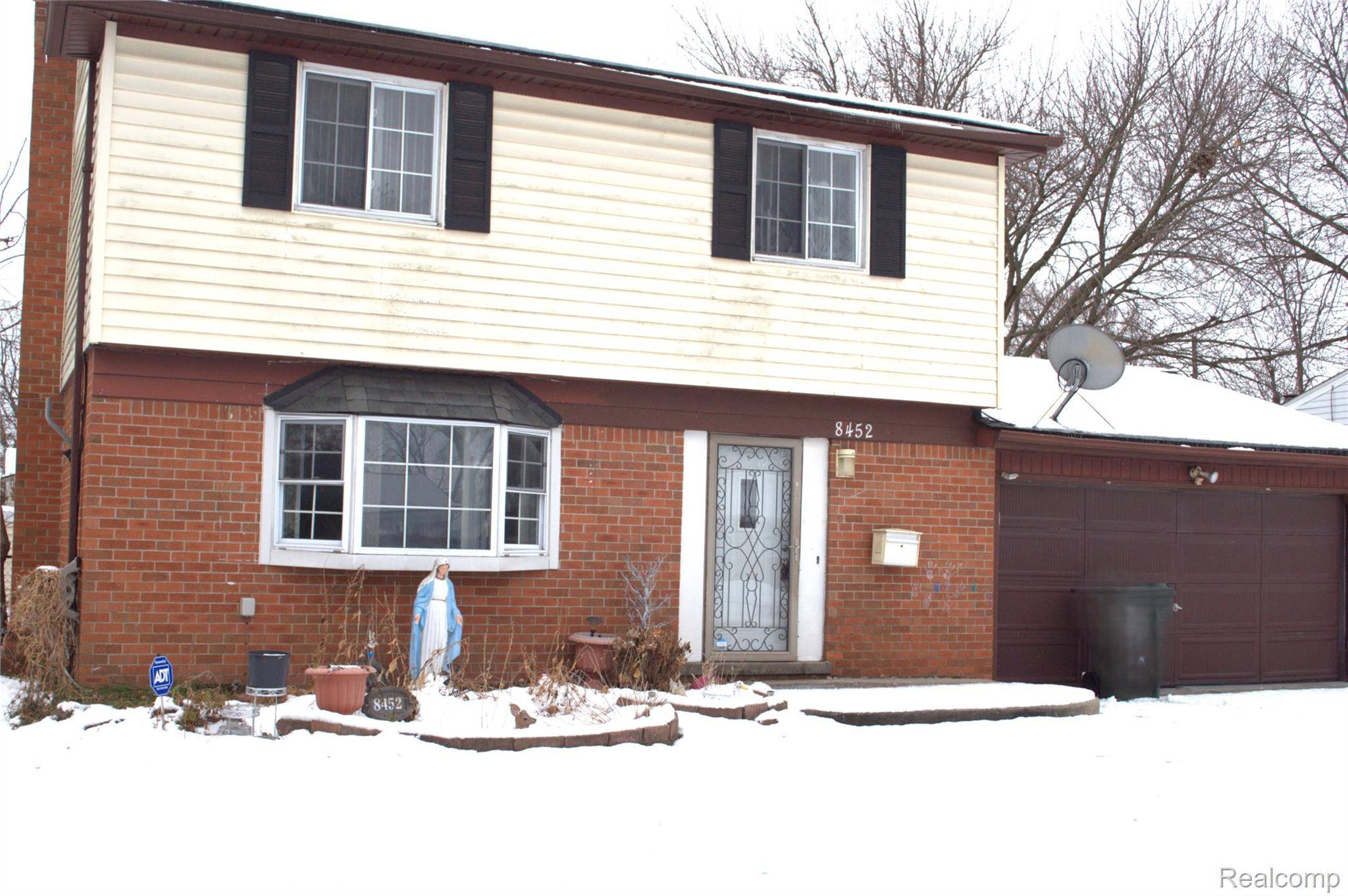 Sterling Heights, MI 48312,8452 Doncaster DR