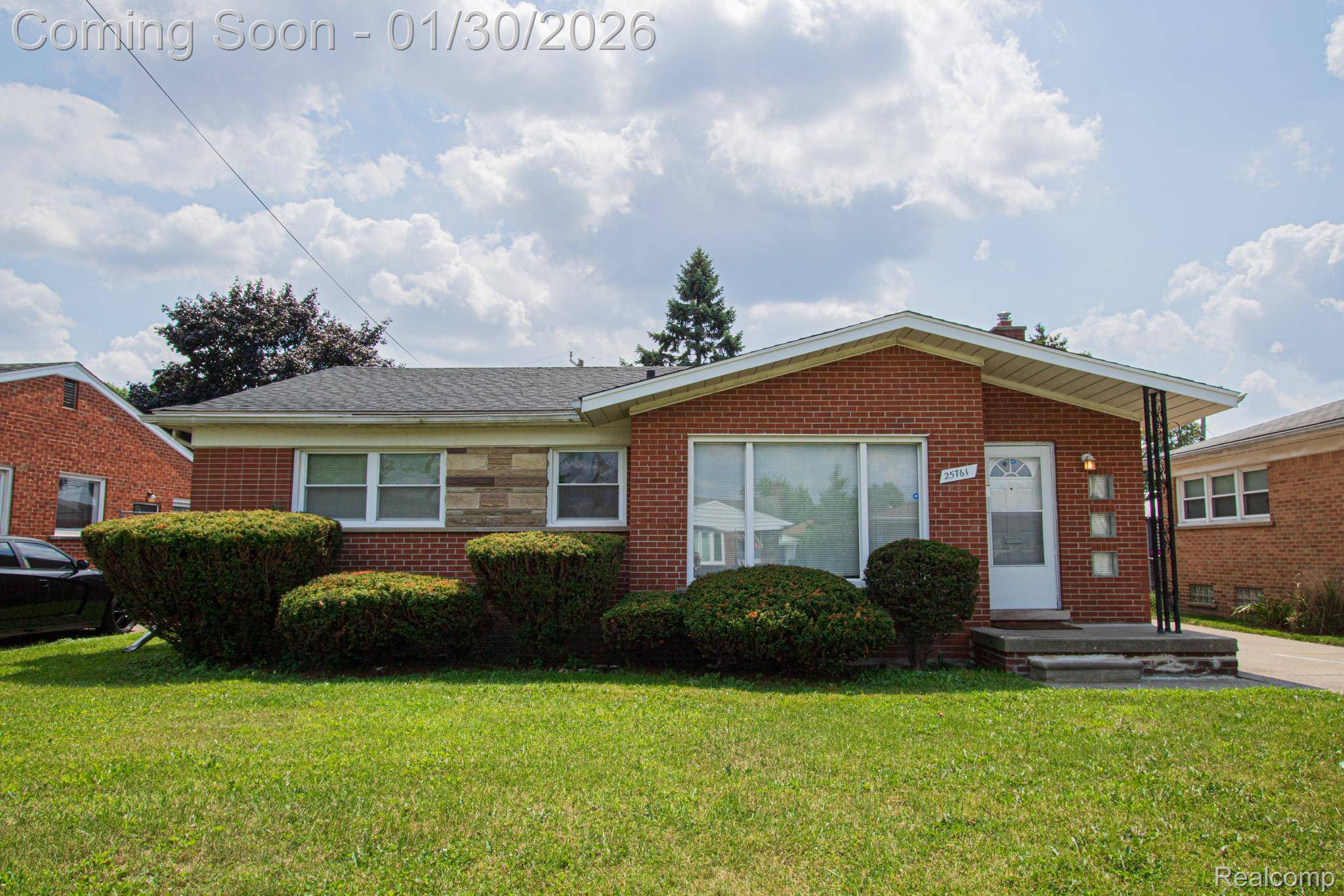 Redford, MI 48239,25761 Jennifer