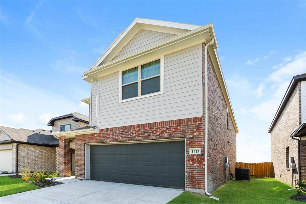 Ennis, TX 75119,1313 Jonah Lane