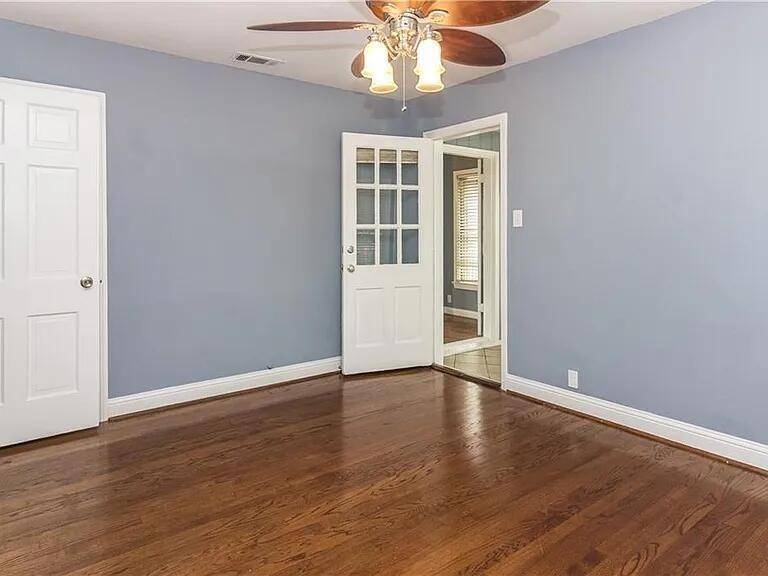 Dallas, TX 75211,2514 W Jefferson Boulevard