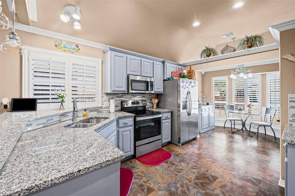 Granbury, TX 76048,1208 Henard Lane