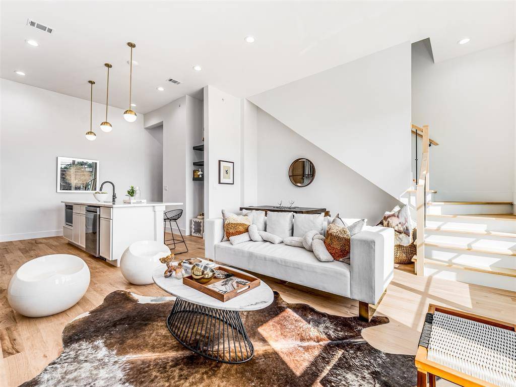 Dallas, TX 75215,2080 Kelly Avenue #107