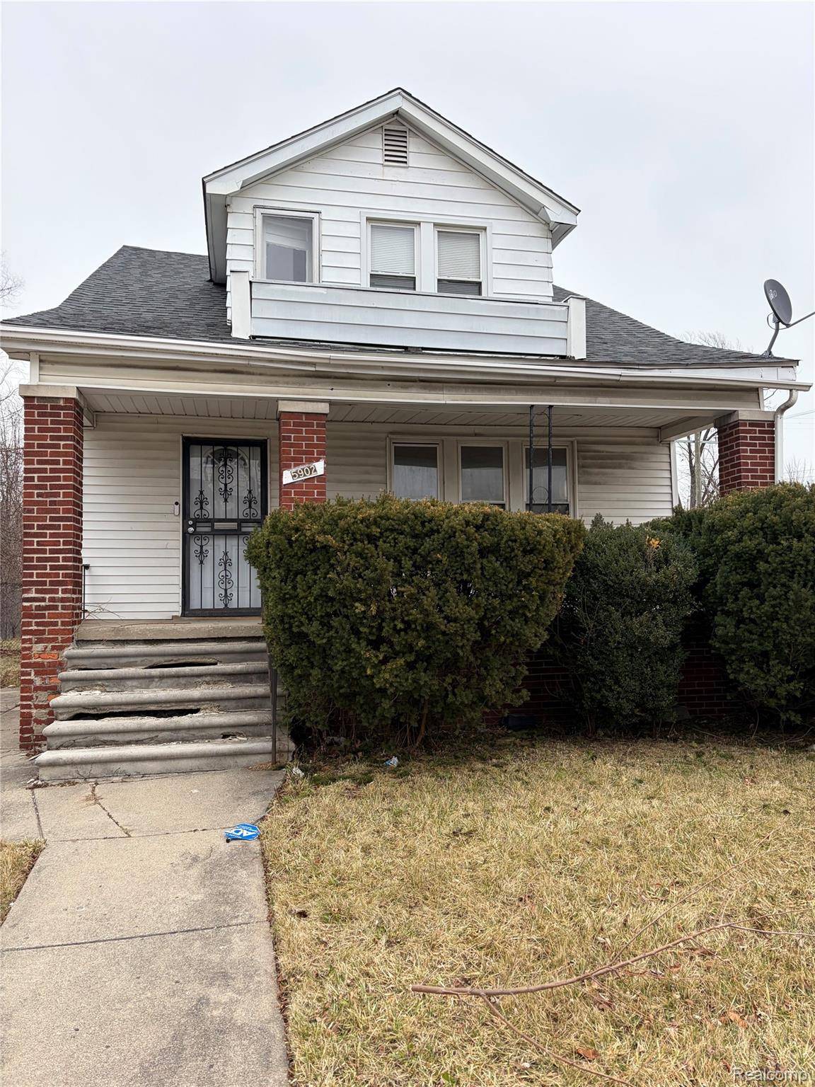 Detroit, MI 48224,5902 Wayburn ST