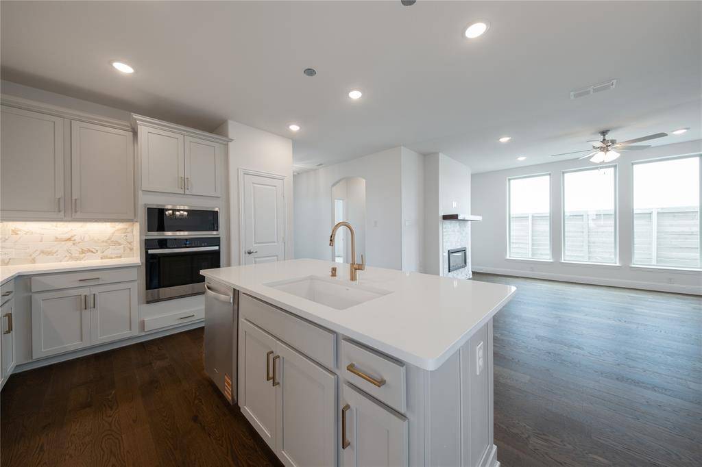 Justin, TX 76247,8805 Acorn Avenue