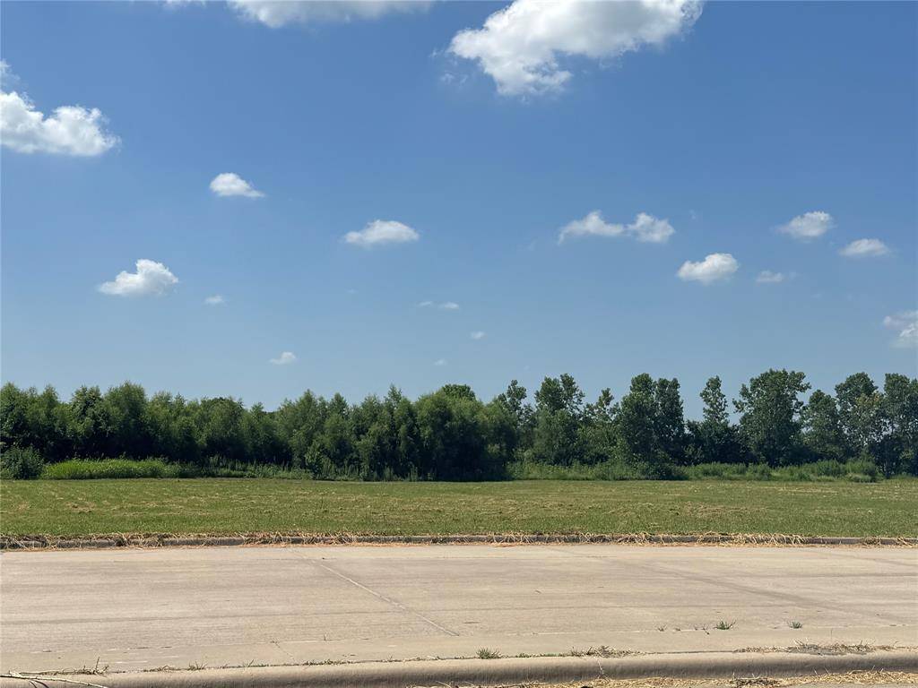 1000 E Danieldale Road, Desoto, TX 75115