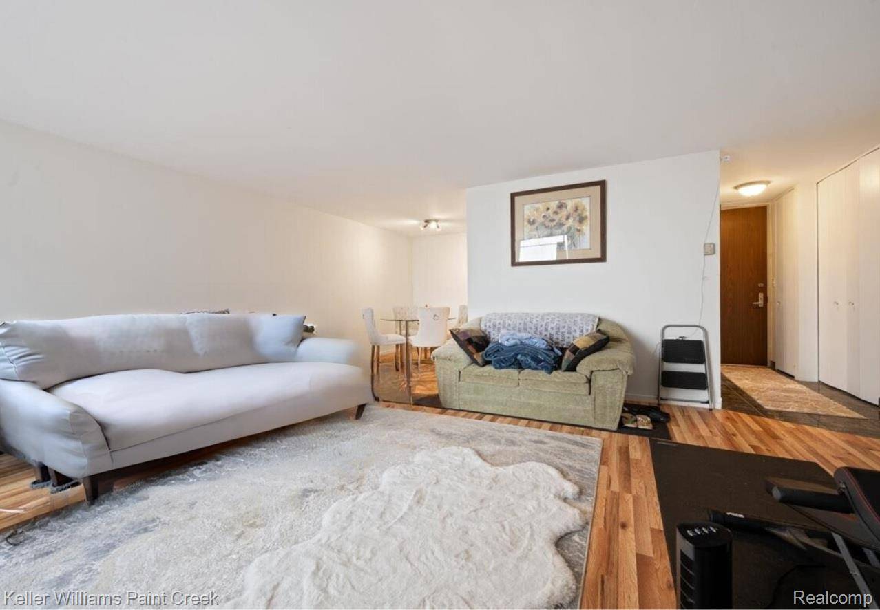 8200 E Jefferson AVE #1802, Detroit, MI 48214