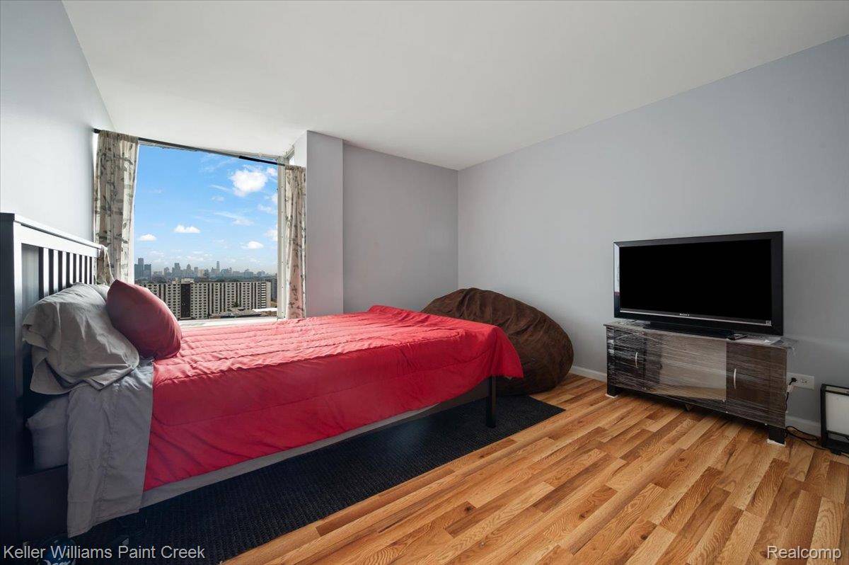 8200 E Jefferson AVE #1802, Detroit, MI 48214