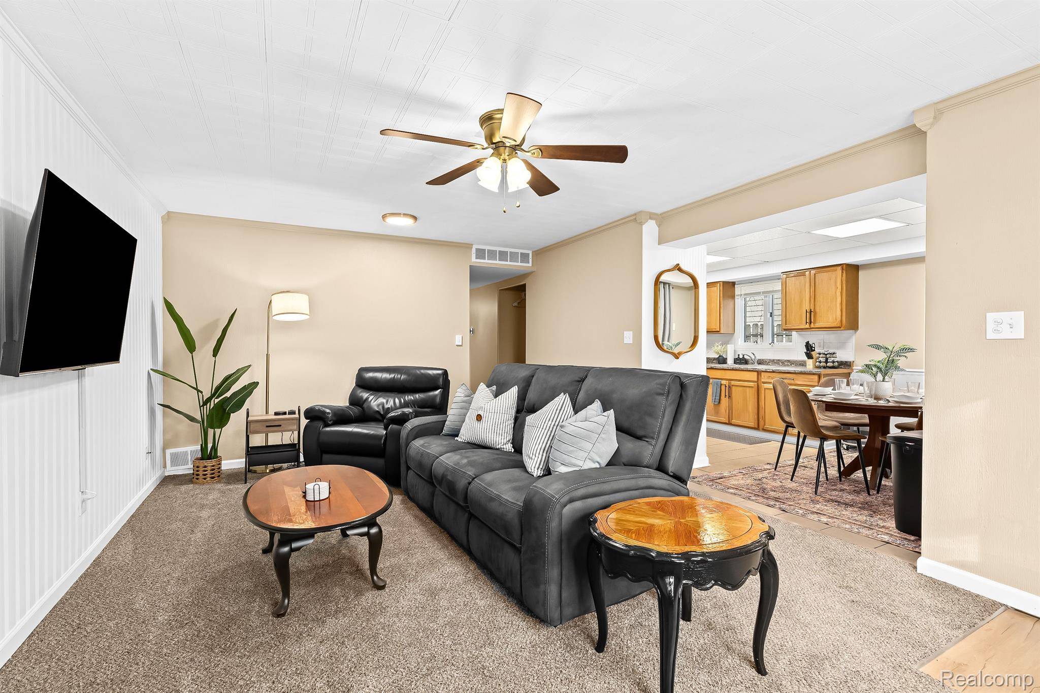 Hazel Park, MI 48030,1019 E HAYES AVE E