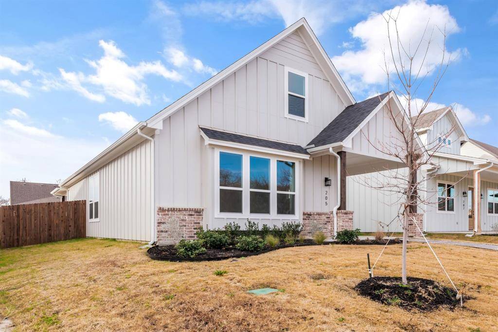 Justin, TX 76247,205 W 7th Street