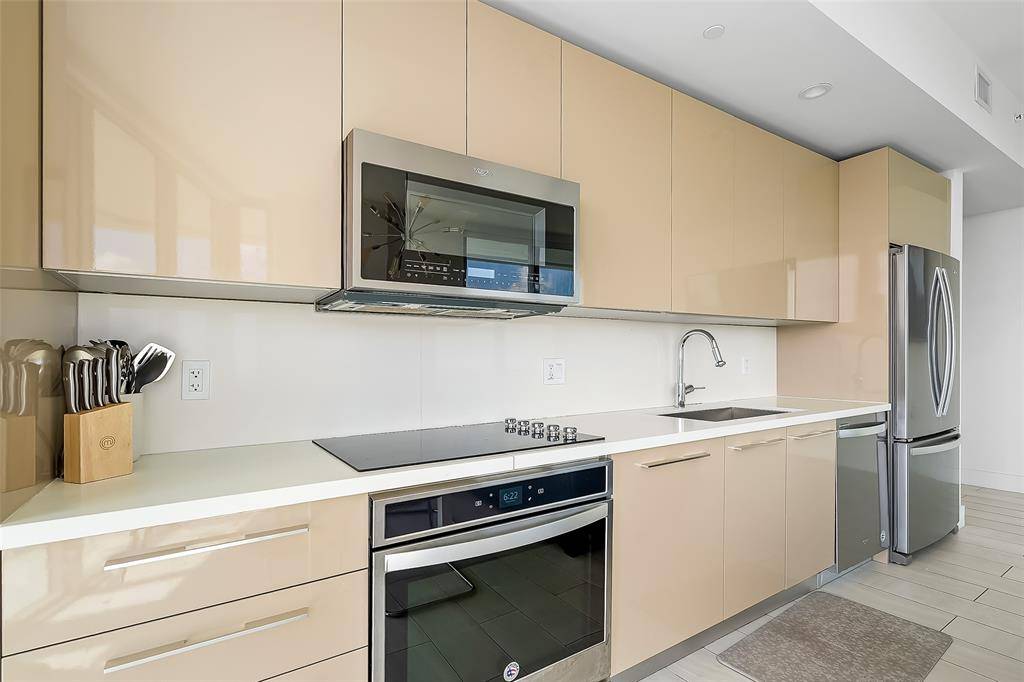 Sunrise, FL 33323,2000 Metropica Way #1410