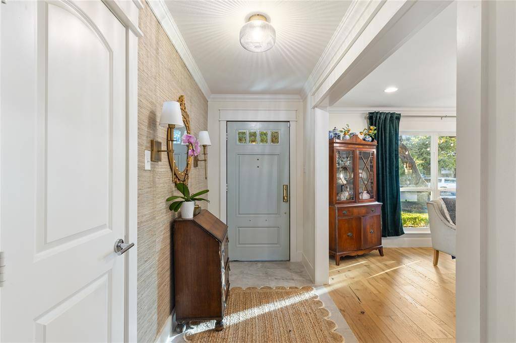 Dallas, TX 75248,7721 Chattington Drive