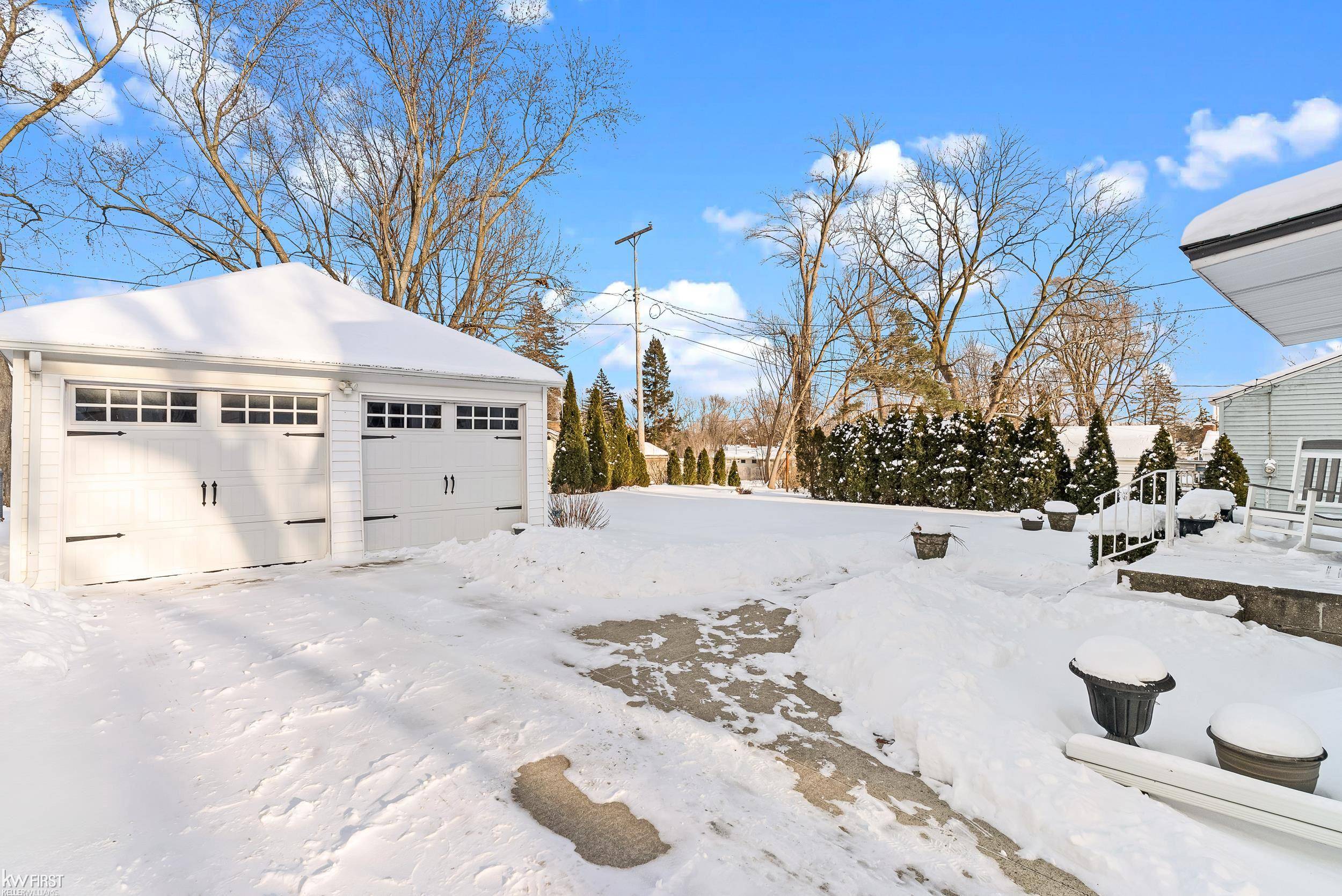 Grand Blanc, MI 48439,11829 Stuart ST