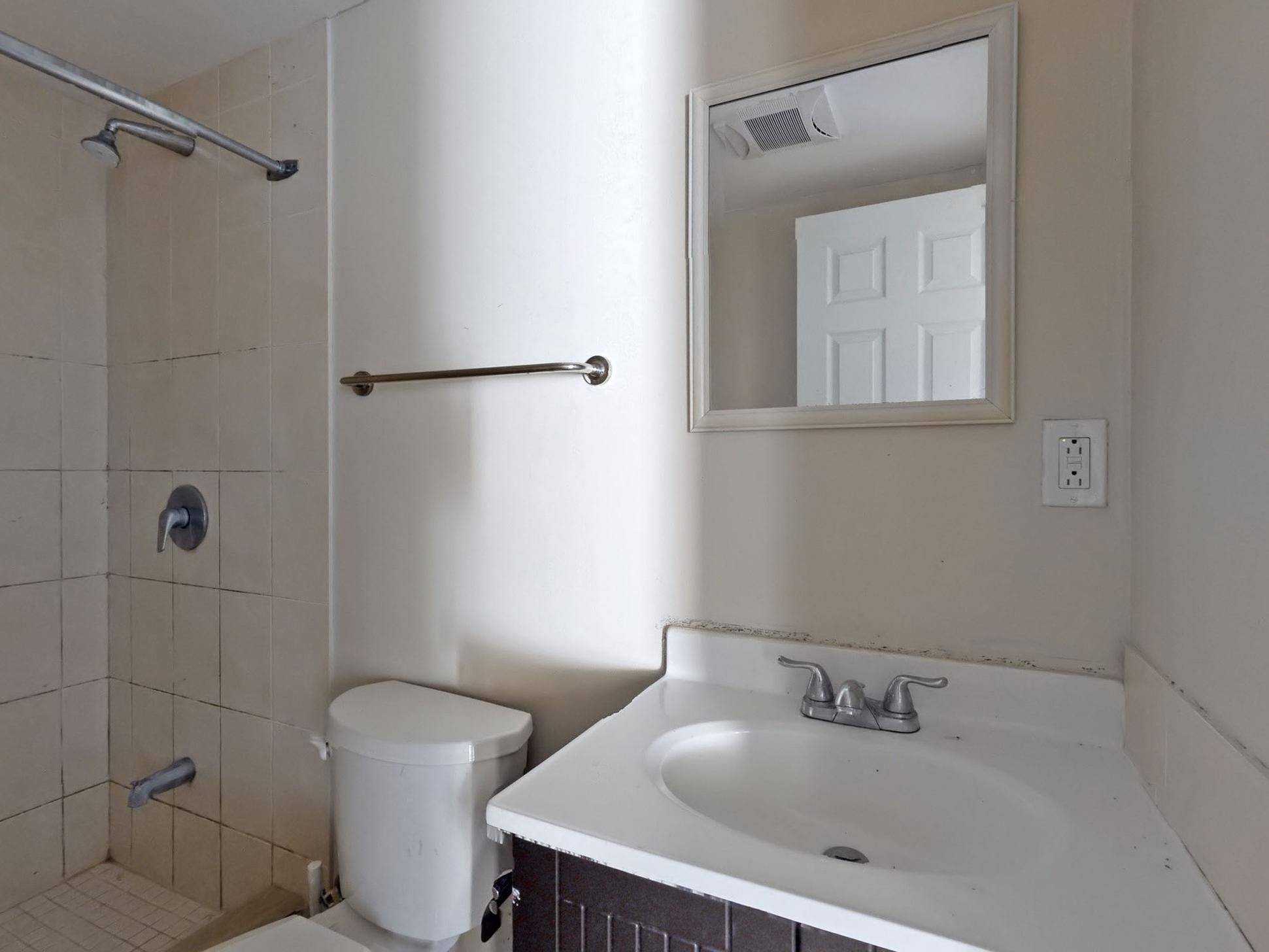 Toronto C15, ON M2H 1S1,48 Cherrystone DR ##BSMT