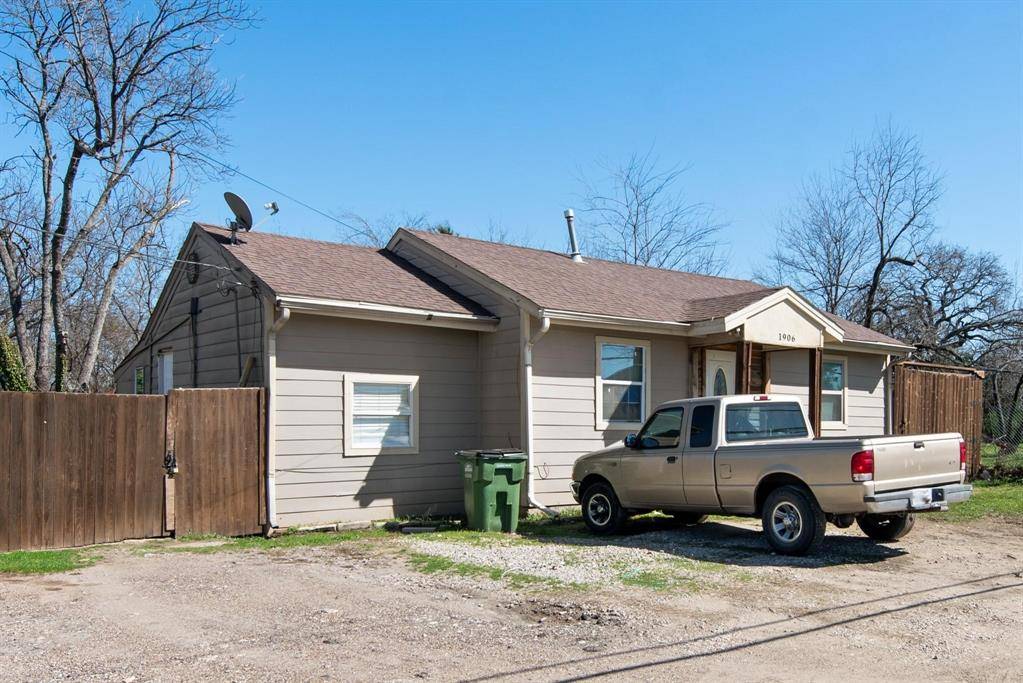 1906 S Peachtree Road, Balch Springs, TX 75180