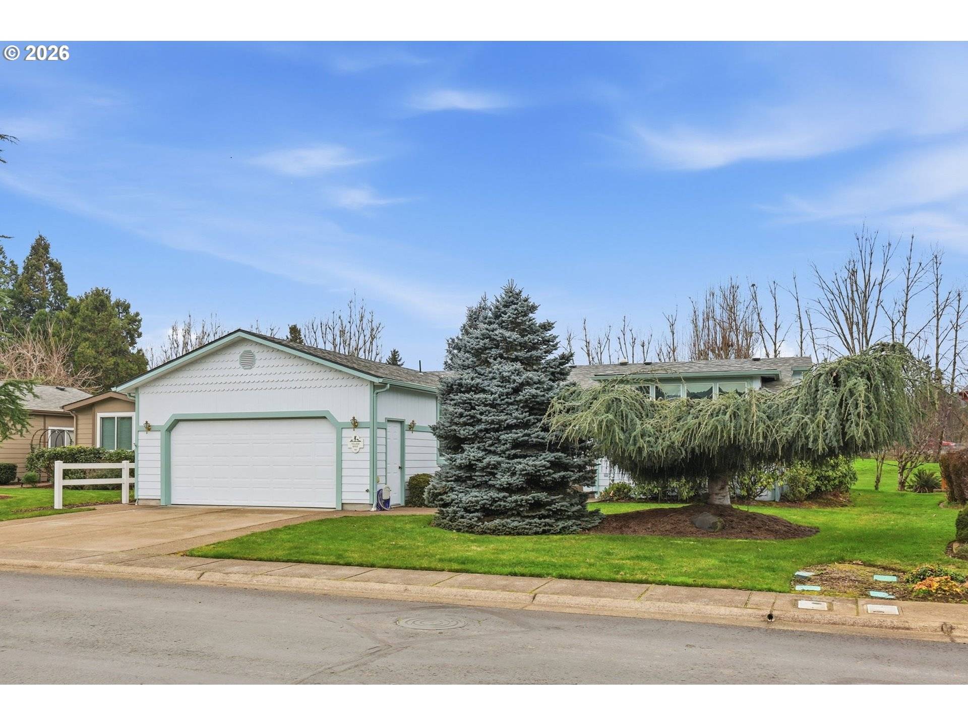 141 VILLAGE DR, Cottage Grove, OR 97424