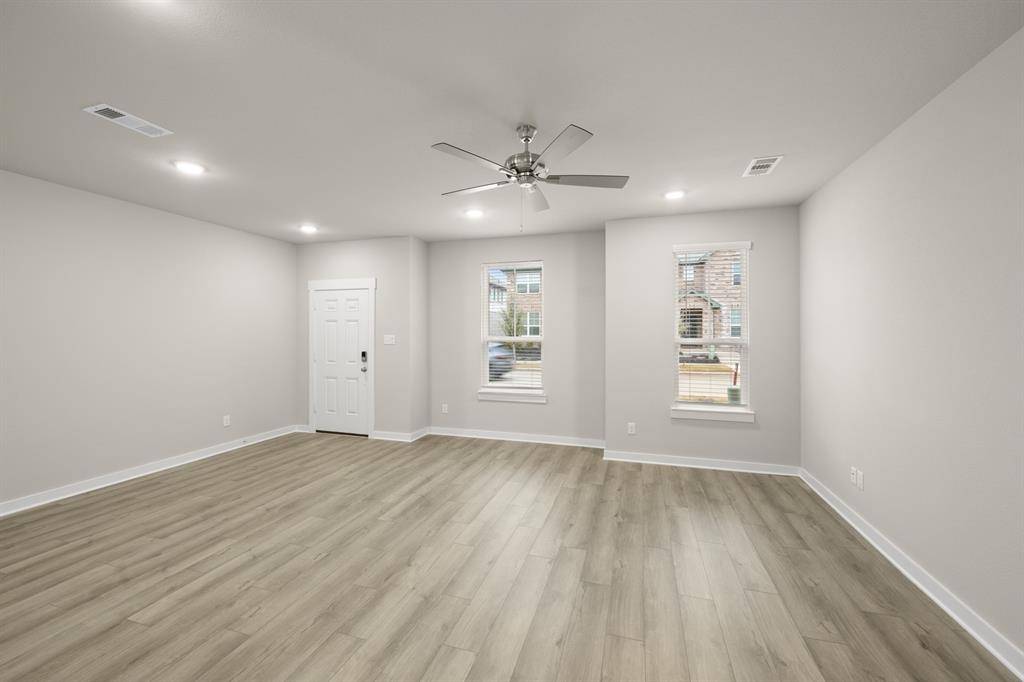 Fort Worth, TX 76120,226 Wagon Spoke #13