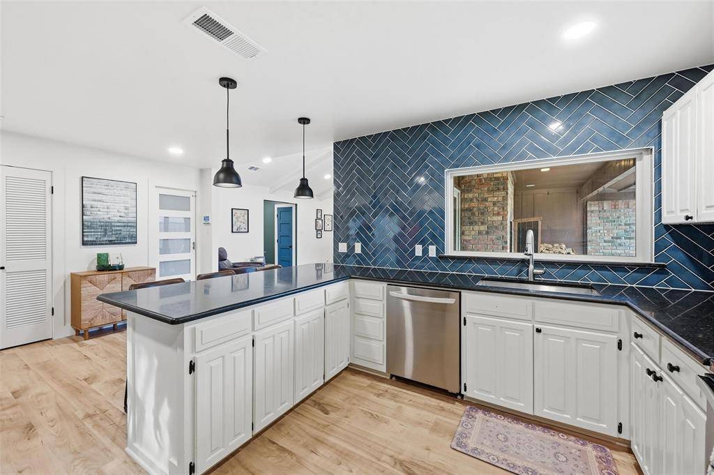 Arlington, TX 76017,3910 Firethorn Drive