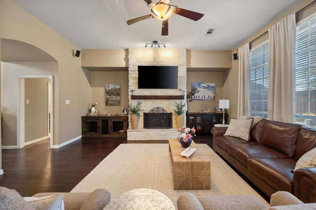 Mansfield, TX 76063,1819 Lakes Edge Boulevard