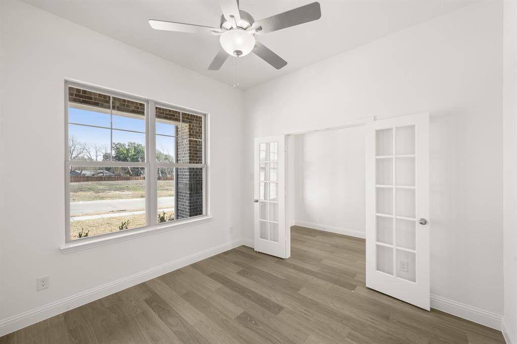 Desoto, TX 75115,966 Richard Pittmon Drive