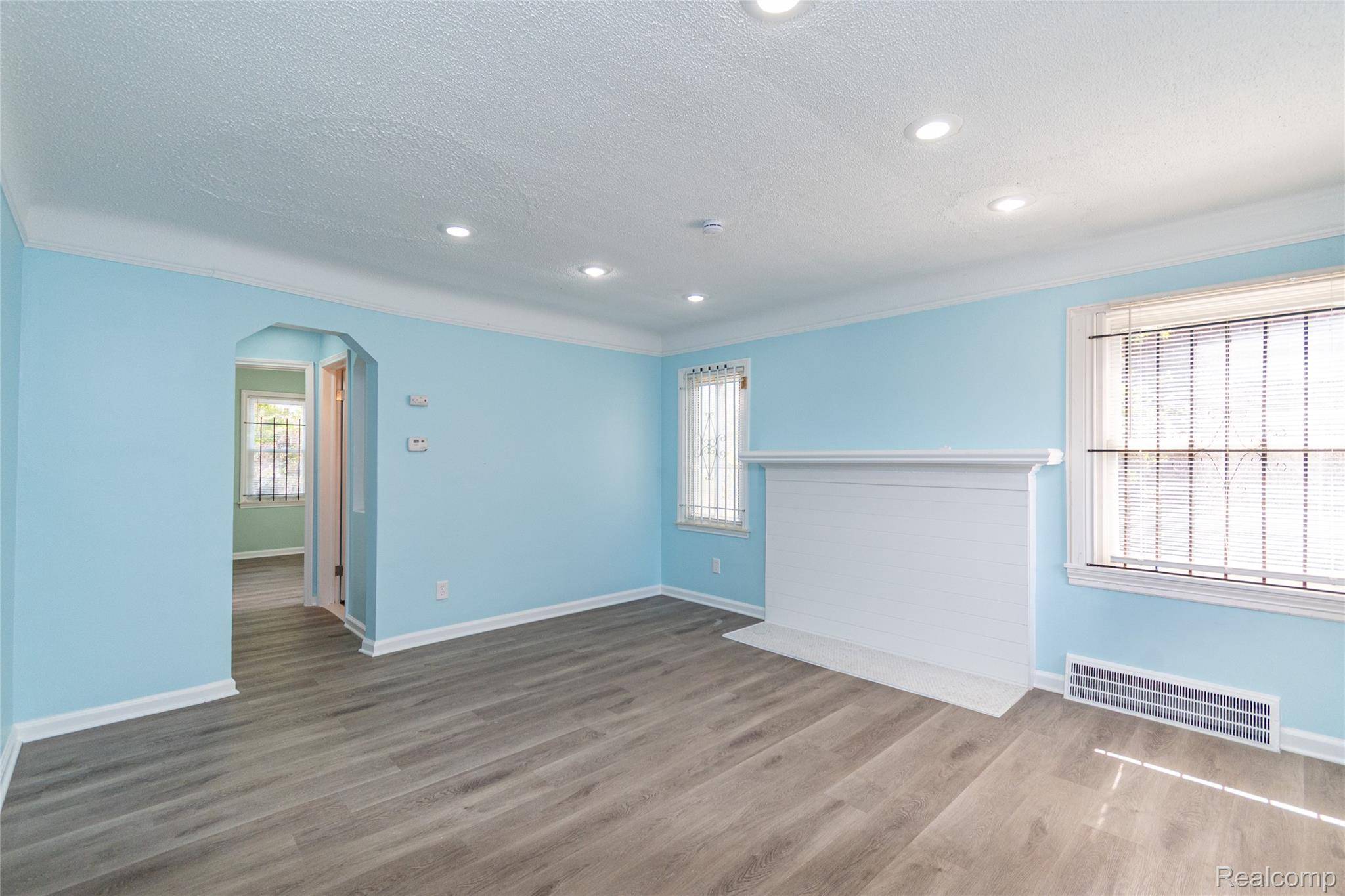 Detroit, MI 48234,20048 Fleming ST