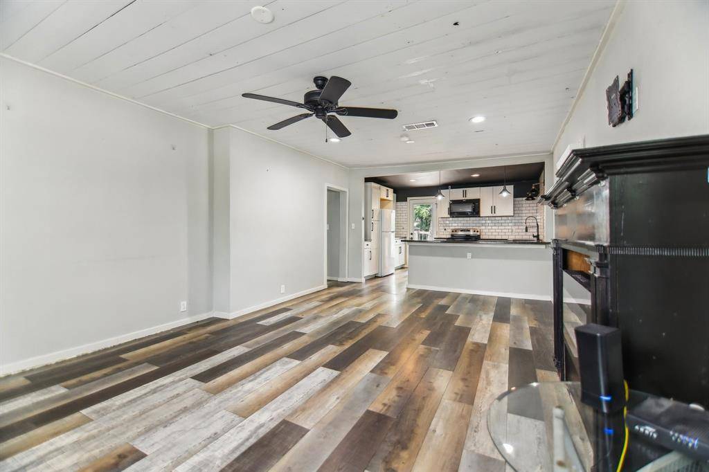 4419 Lawnview Avenue, Dallas, TX 75227