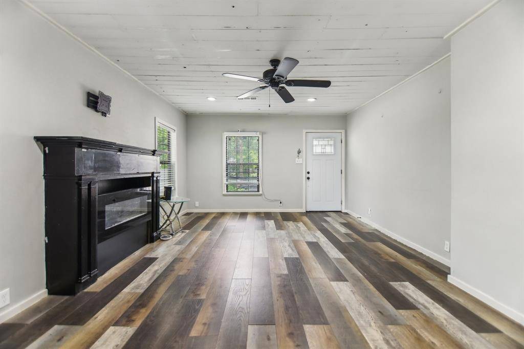 4419 Lawnview Avenue, Dallas, TX 75227