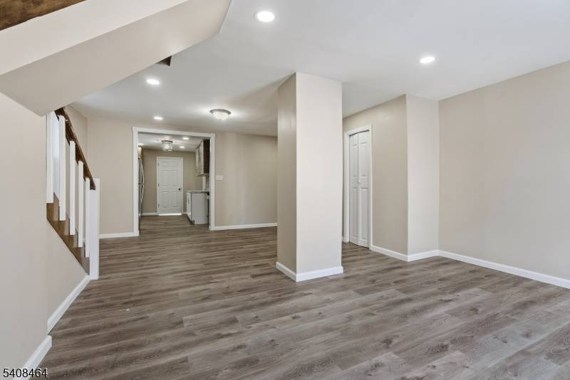 Irvington Twp., NJ 07111,11 Tichenor Ter