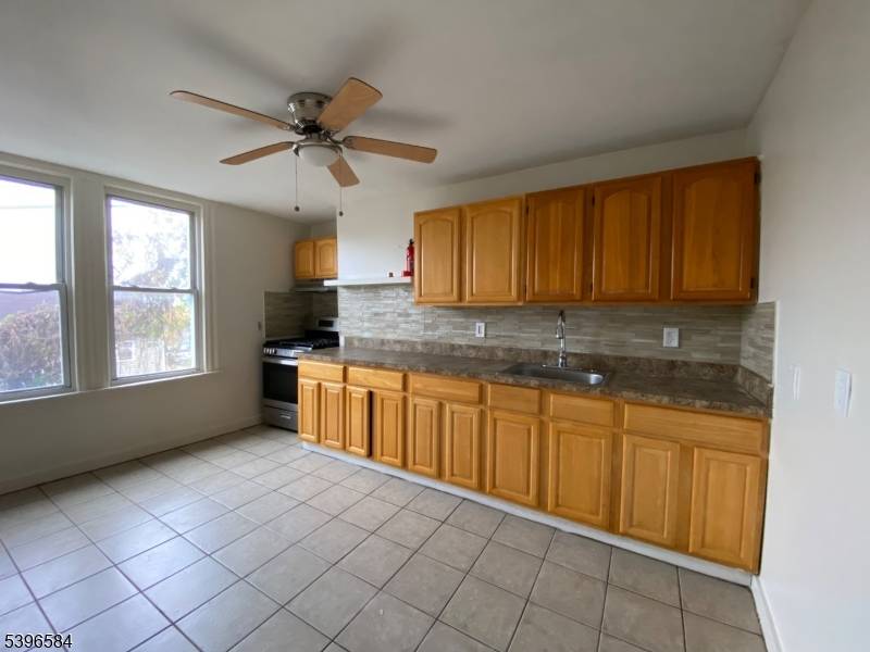 Newark City, NJ 07108,130 Milford Ave