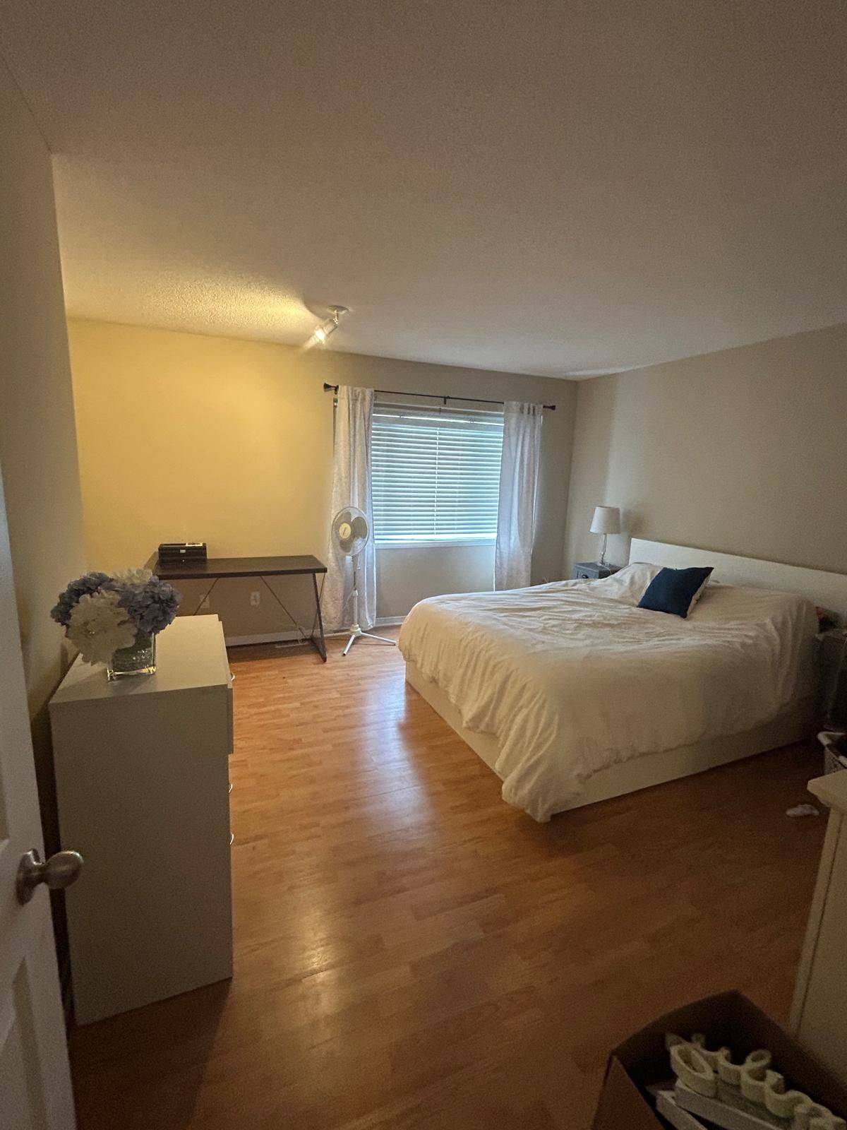 London North, ON N6G 5R9,1600 Mickleborough DR #27